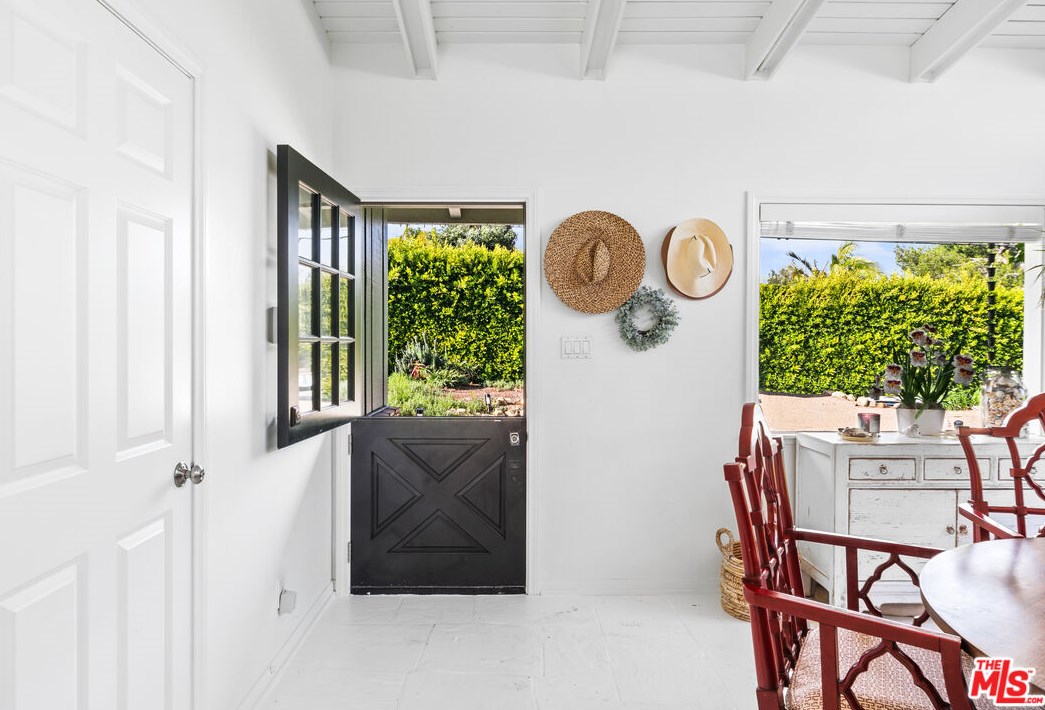 28926 Boniface Dr, Malibu, CA 90265-4208