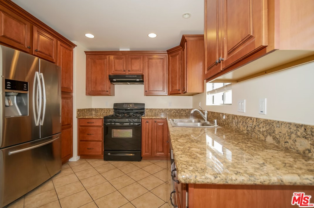 14927 Condon Ave #11, Lawndale, CA 90260