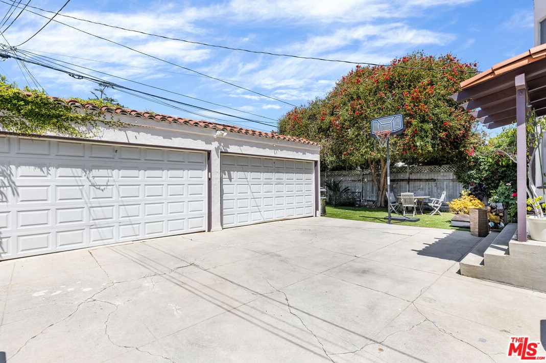 1173 Hayworth Ave, Los Angeles CA  90035-2603 exterior