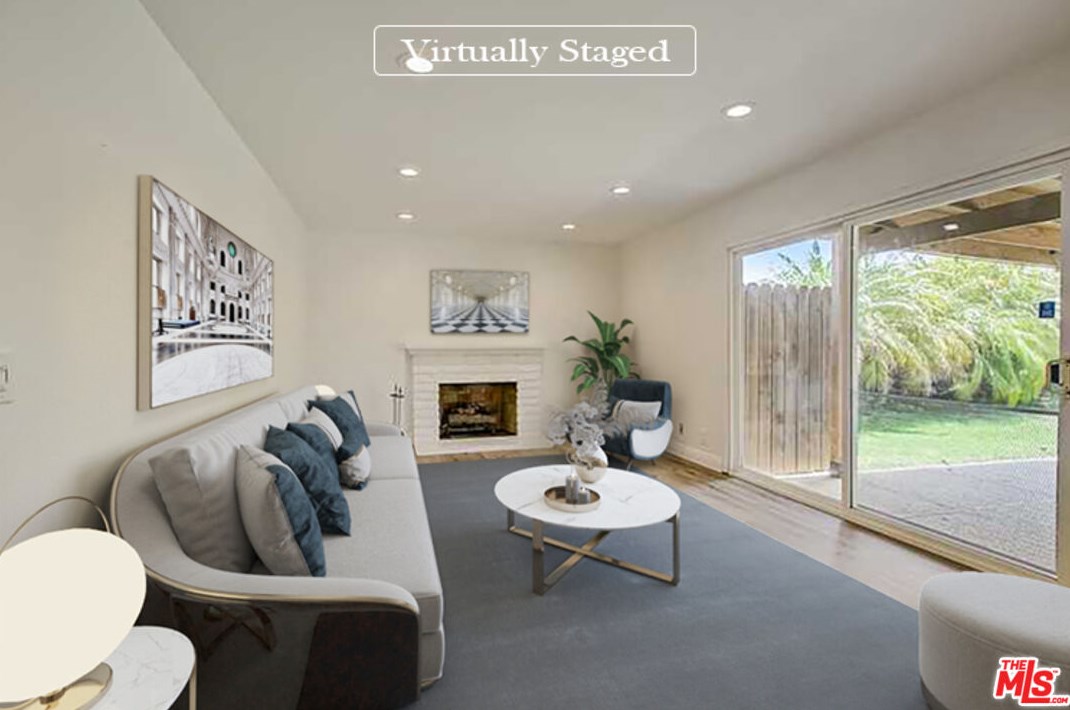 1542 Euclid Ave, Camarillo, CA 93010-3137