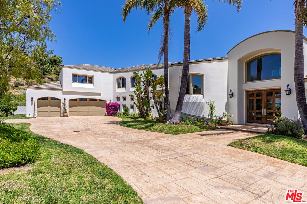 27460 Latigo Bay View Dr, Malibu, CA 90265-2865