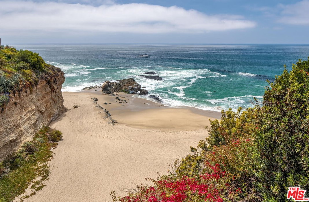 31595 Table Rock Dr, Laguna Beach CA  92651-8328 exterior