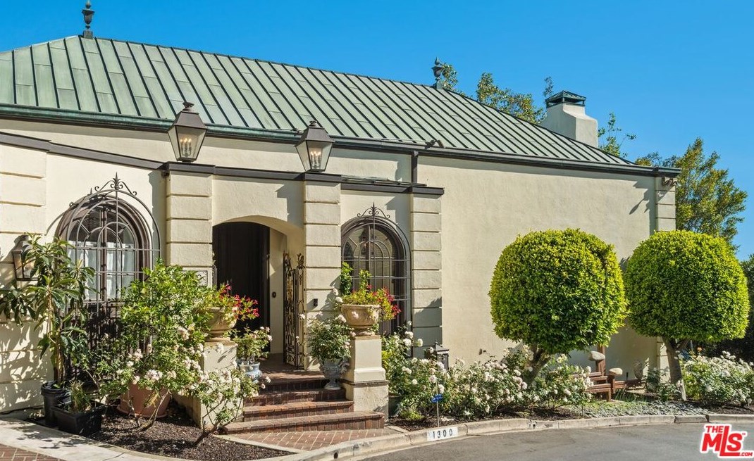 1300 Dawnridge Dr, Beverly Hills, CA 90210