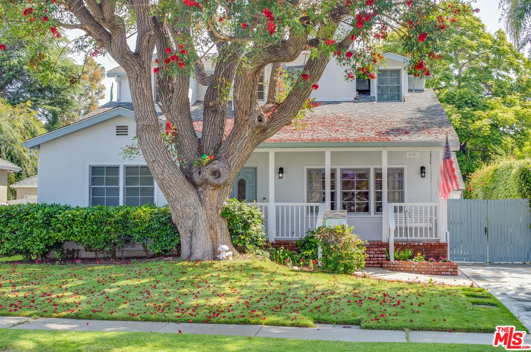 2706 Malcolm Ave, Los Angeles, CA 90064-4210