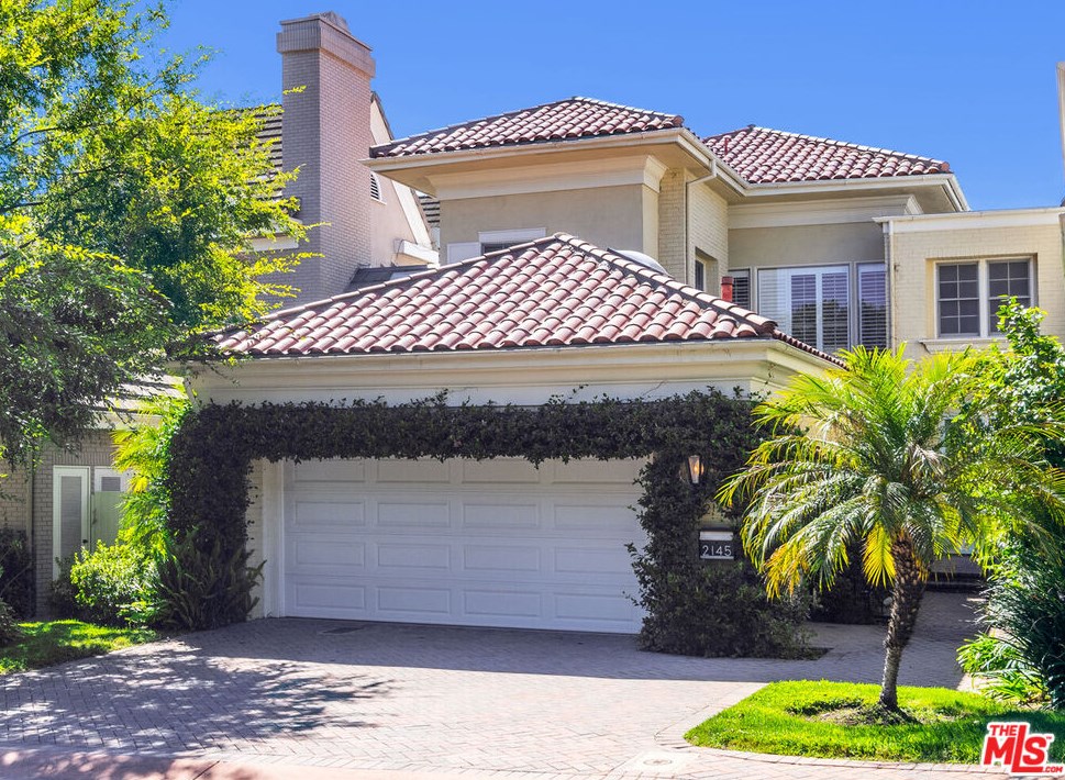 2145 Ridge Dr, Los Angeles, CA 90049