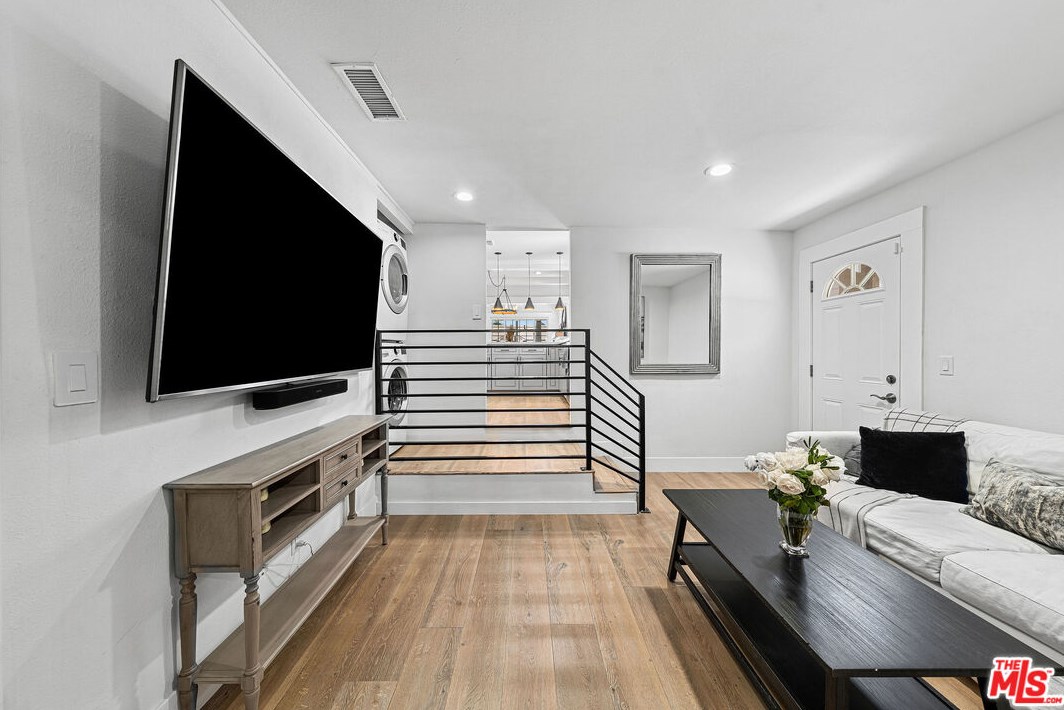 1753 41st Dr, Los Angeles CA  90062-1515 exterior