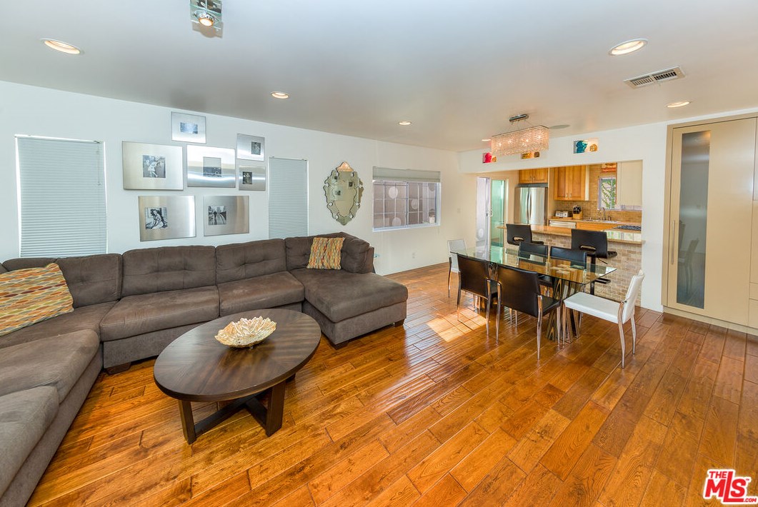 7462 Waring Ave, Los Angeles, CA 90046