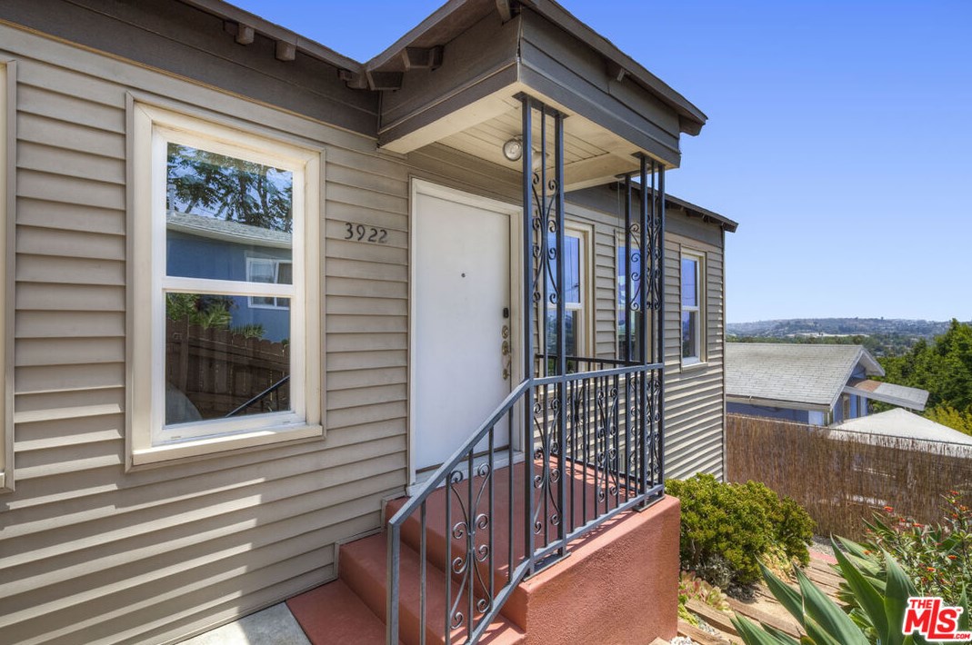 3922 Edison Walk, Los Angeles, CA 90032-1720