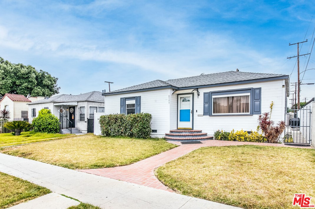 8767 Hooper Ave, Los Angeles, CA 90002-1148