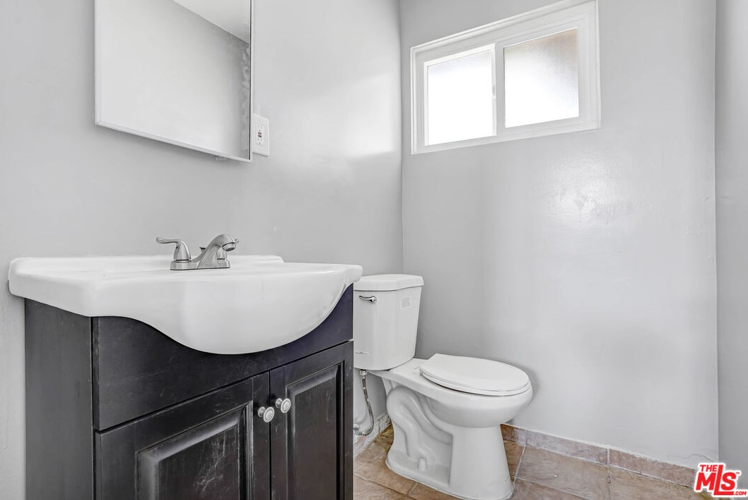 25277 Main St, Barstow, CA 92311-9707