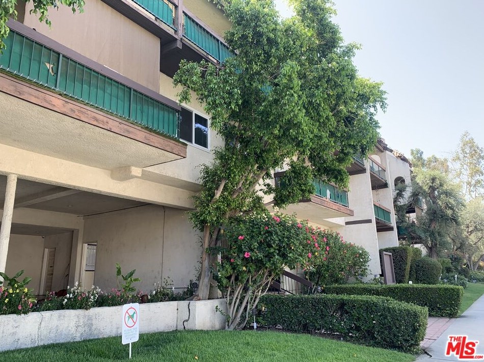 5460 White Oak Ave #g324, Van Nuys, CA 91316