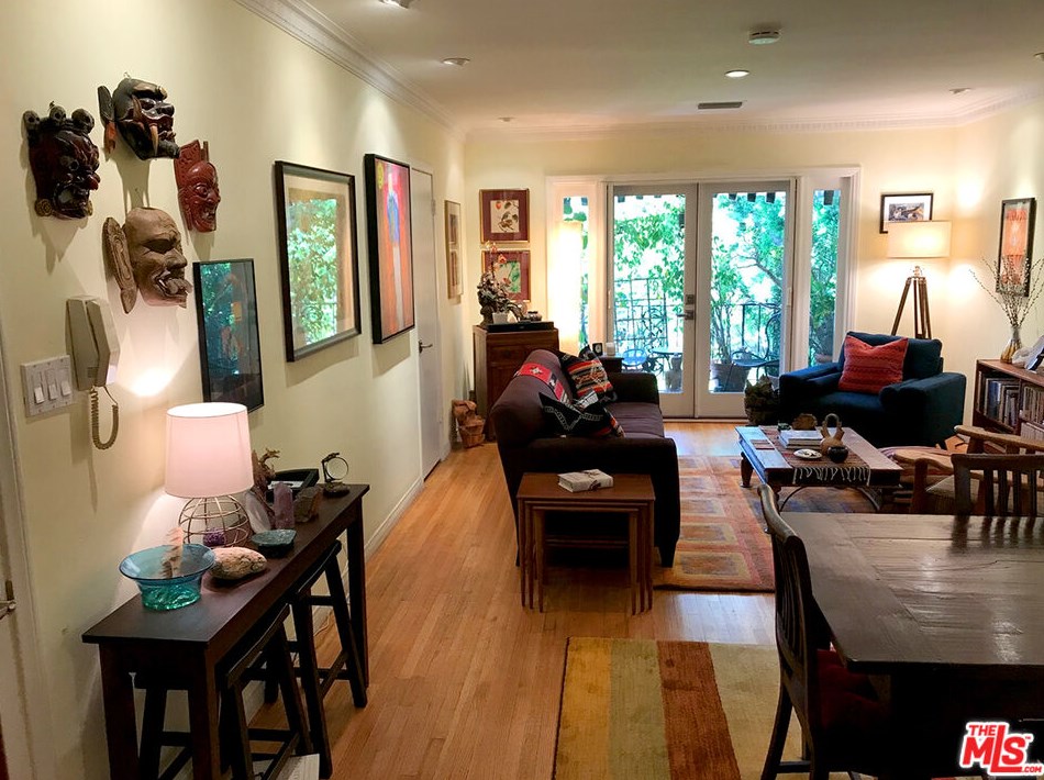 8727 Shoreham Dr #3, Los Angeles, CA 90069
