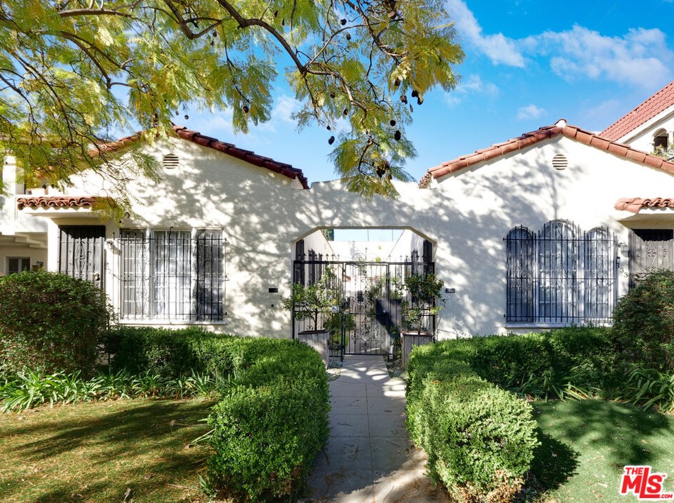 329 N La Peer Dr, Beverly Hills, CA 90211