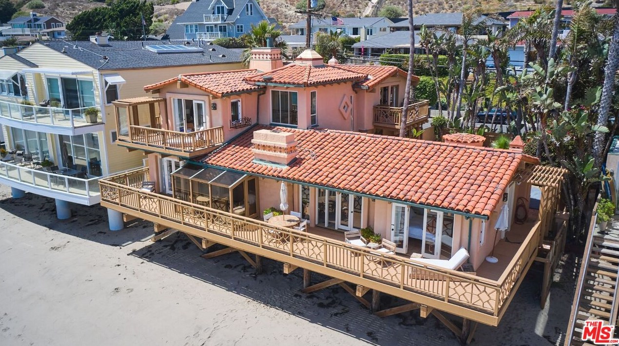 25110 Malibu Rd, Malibu, CA 90265-4639