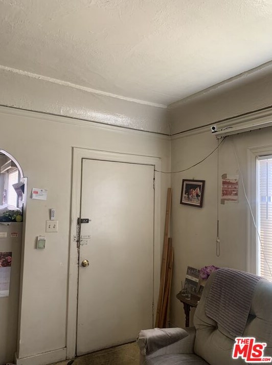 759 83rd St, Los Angeles CA  90044-5811 exterior