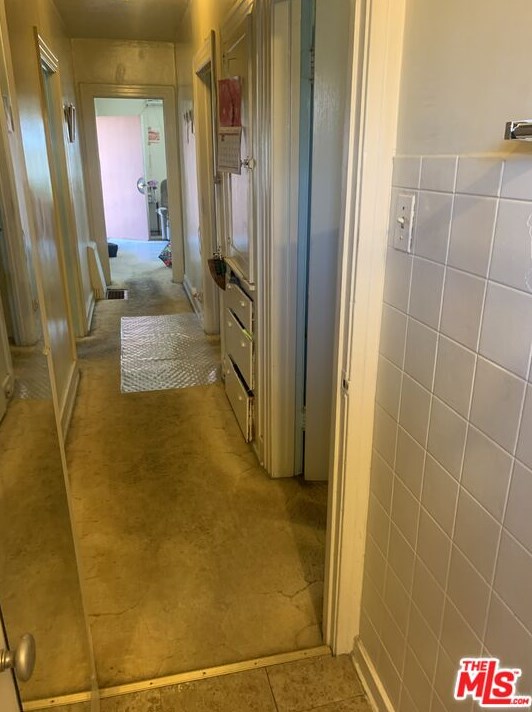 759 83rd St, Los Angeles CA  90044-5811 exterior