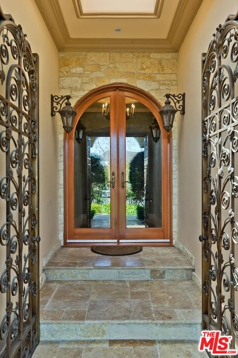 2848 Motor Ave, Los Angeles CA  90064-3438 exterior