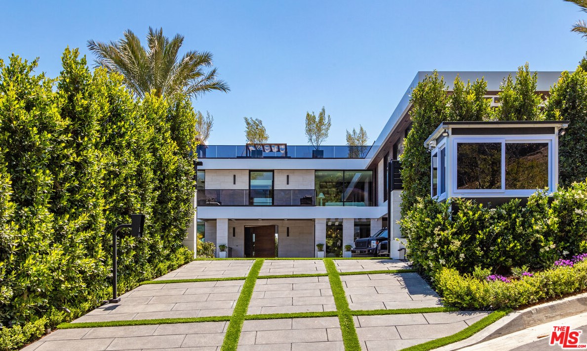 1047 Bundy Dr, Los Angeles, CA 90049-1510