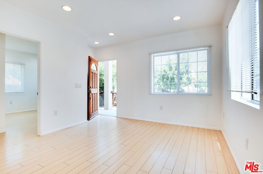 339 Newland St, Los Angeles, CA 90042