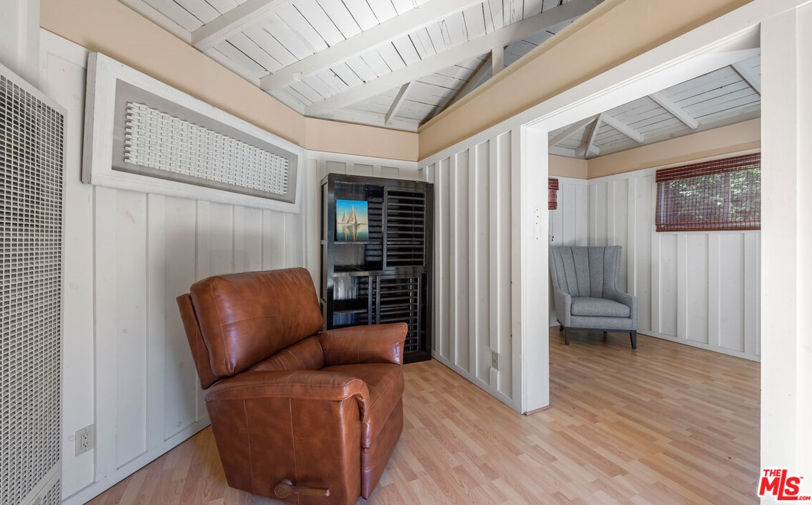 1600 Rising Glen Rd, Los Angeles CA  90069-1228 exterior