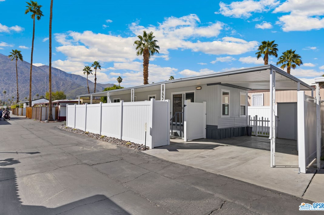 56 Black Hawk, Palm Springs, CA 92264