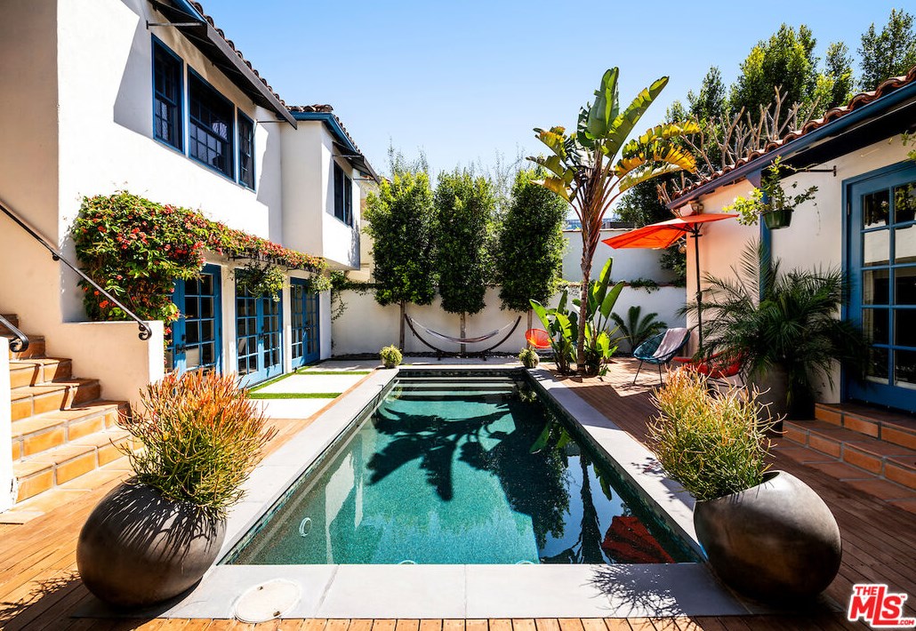 346 Westbourne Dr, Los Angeles CA  90048-1910 exterior