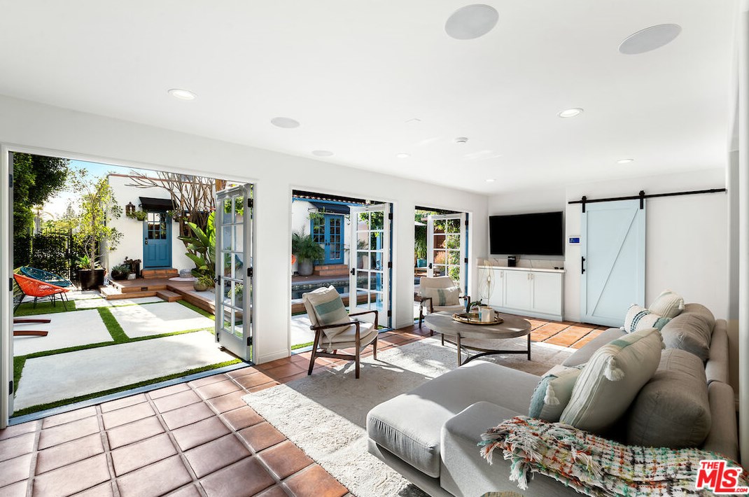 346 Westbourne Dr, Los Angeles CA  90048-1910 exterior