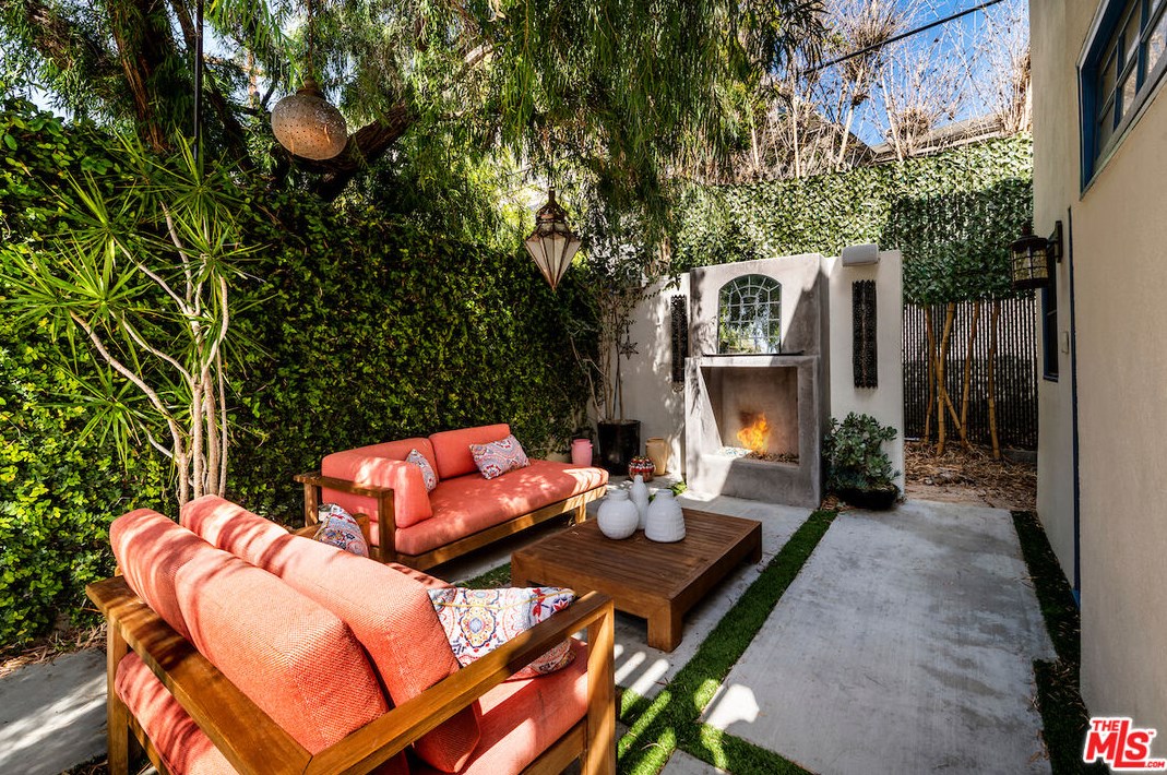 346 Westbourne Dr, Los Angeles CA  90048-1910 exterior