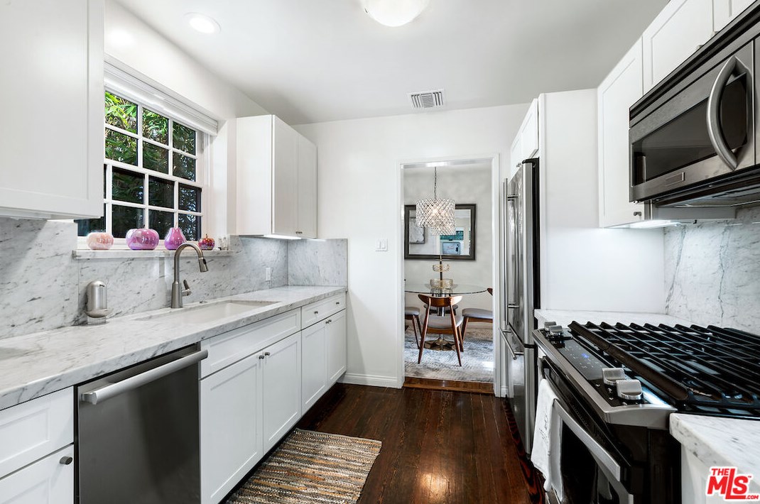 346 Westbourne Dr, Los Angeles CA  90048-1910 exterior