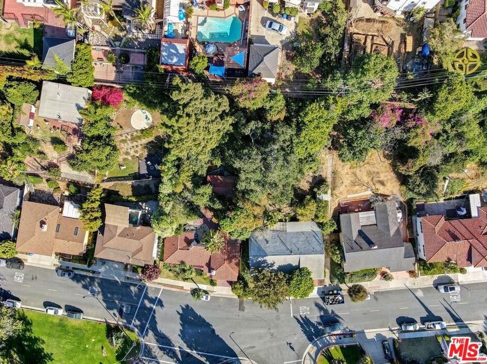 3740 Mullen Pl, Los Angeles CA  90043-1721 exterior