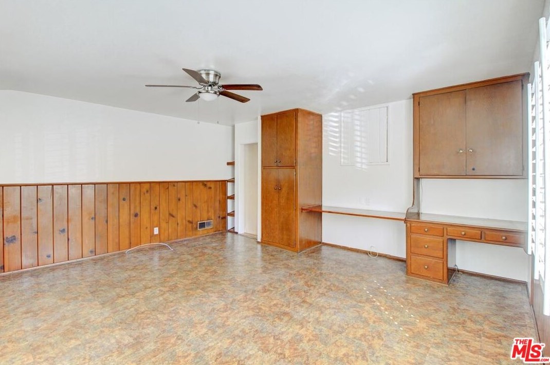 3740 Mullen Pl, Los Angeles CA  90043-1721 exterior