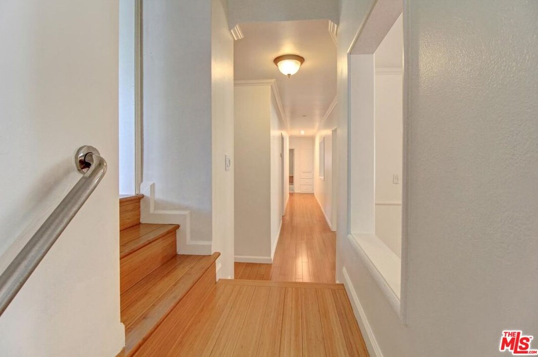 3740 Mullen Pl, Los Angeles CA  90043-1721 exterior