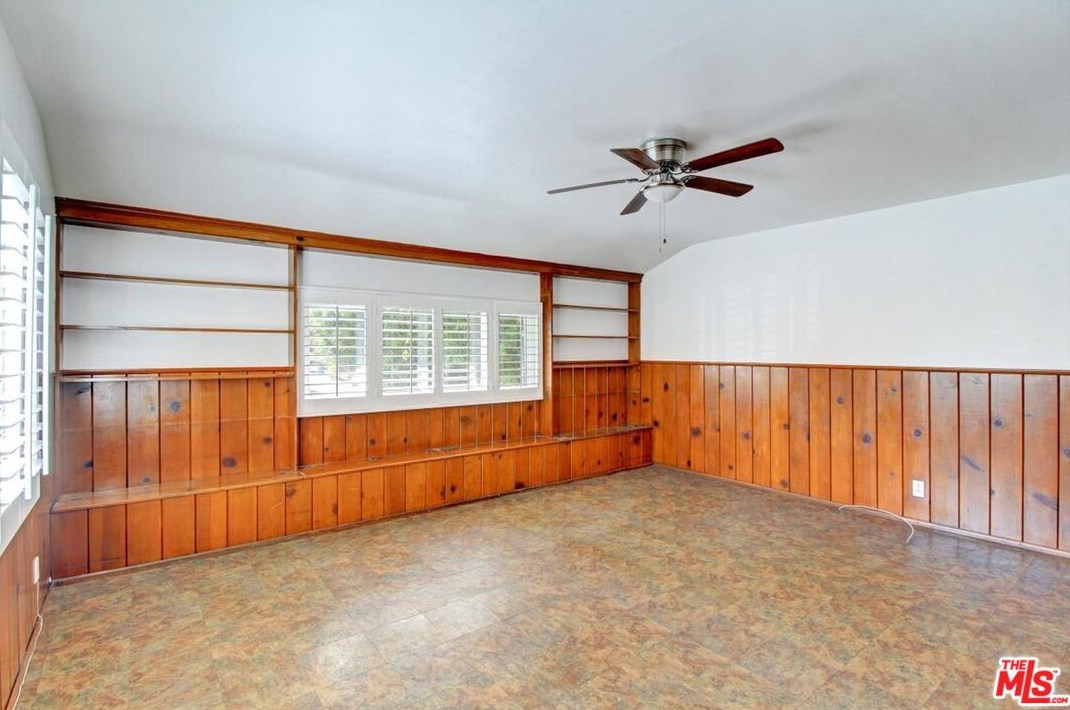 3740 Mullen Pl, Los Angeles CA  90043-1721 exterior