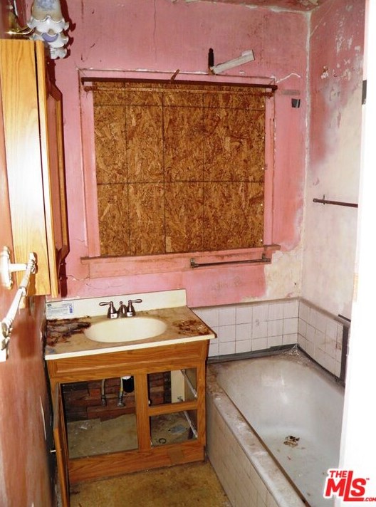 11753 Ayres Ave, Los Angeles CA  90064-1301 exterior