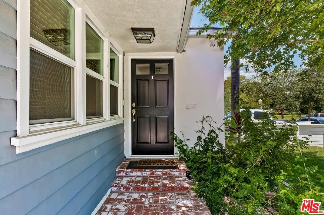 4339 Elmer Ave, North Hollywood CA  91602-2632 exterior