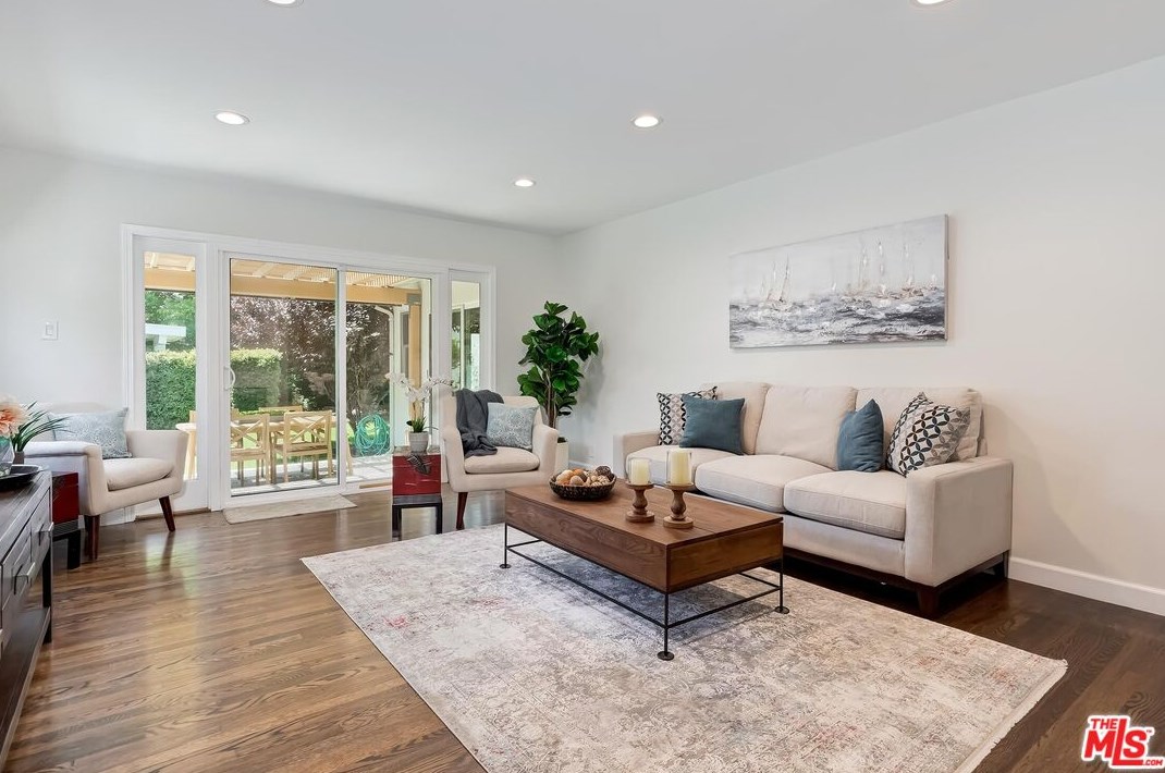 4339 Elmer Ave, North Hollywood CA  91602-2632 exterior