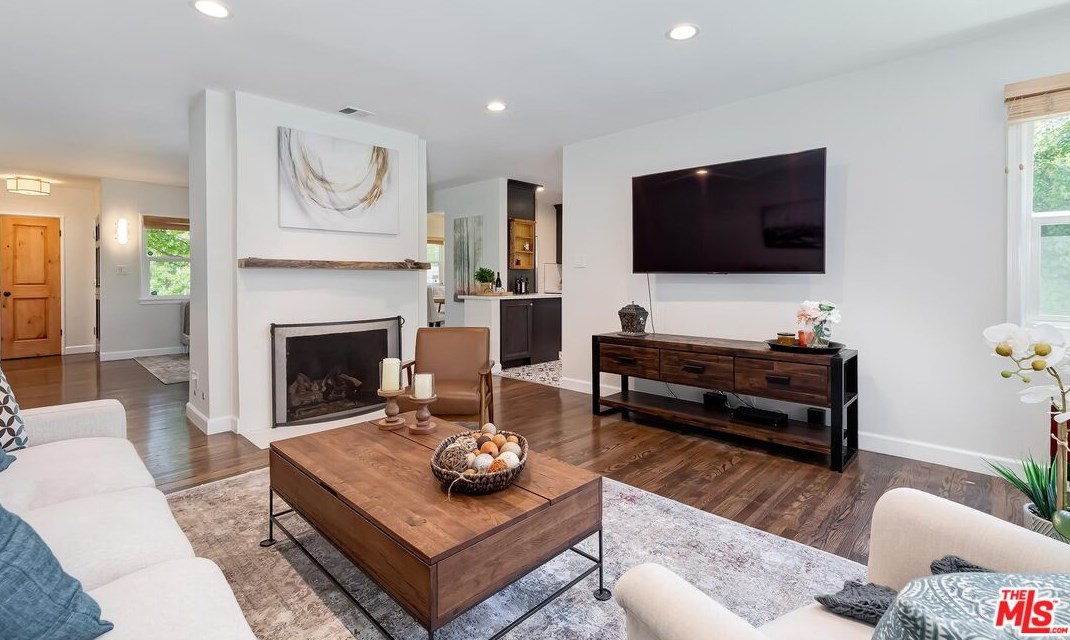 4339 Elmer Ave, North Hollywood CA  91602-2632 exterior