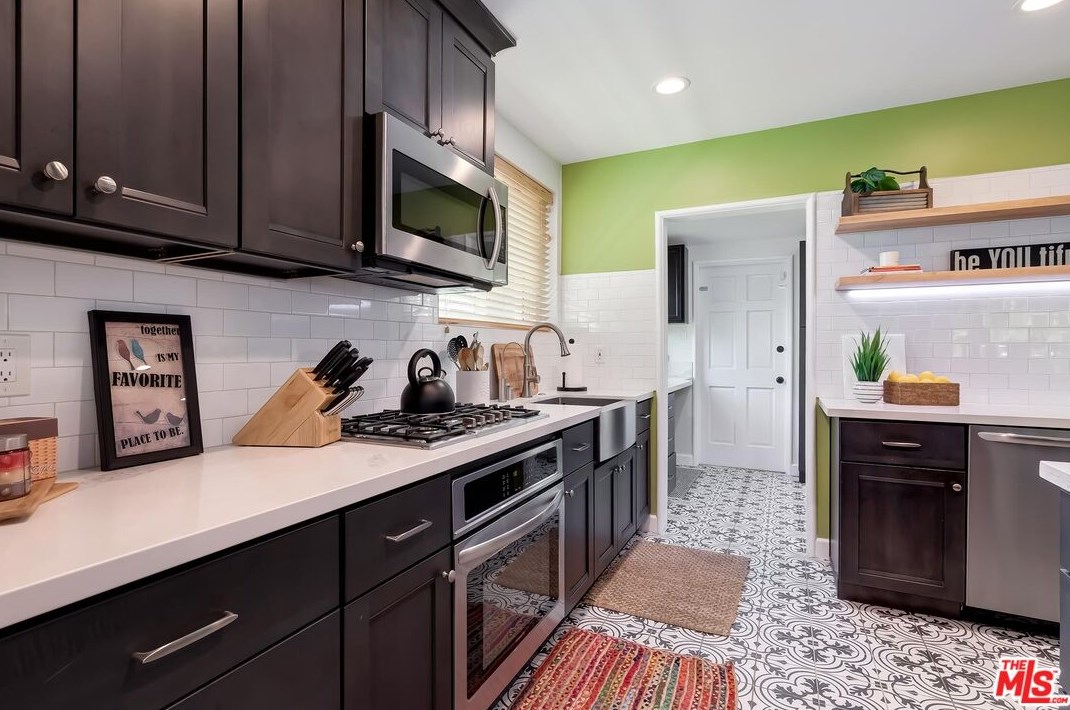 4339 Elmer Ave, North Hollywood CA  91602-2632 exterior