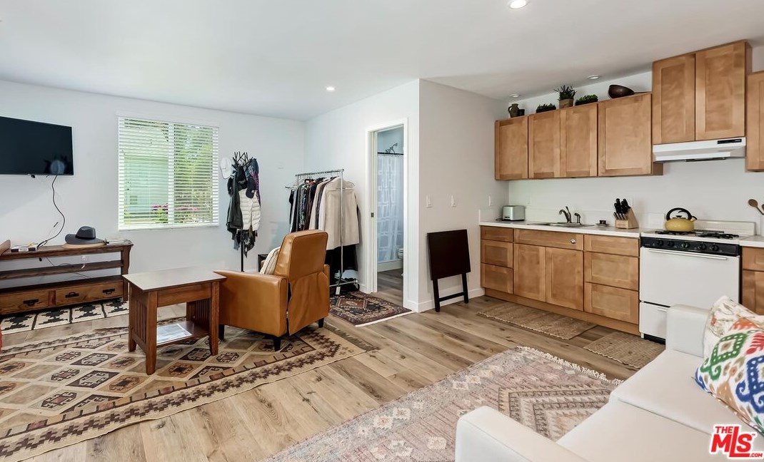 4339 Elmer Ave, North Hollywood CA  91602-2632 exterior