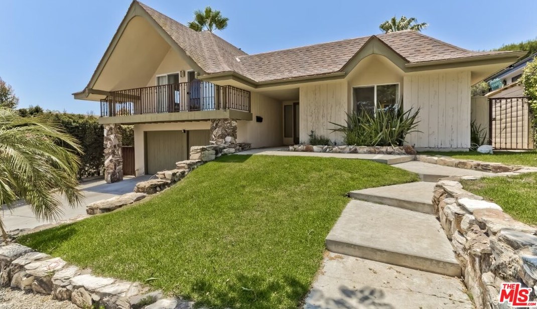 3815 Castlerock Rd, Malibu, CA 90265