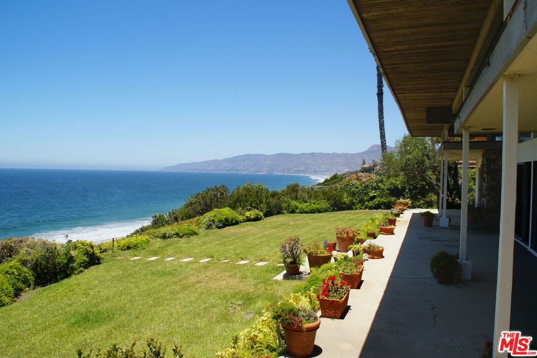 7317 Birdview Ave, Malibu, CA 90265-4112