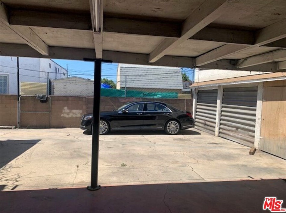 609 Hillview Ave, Los Angeles CA  90022-3229 exterior