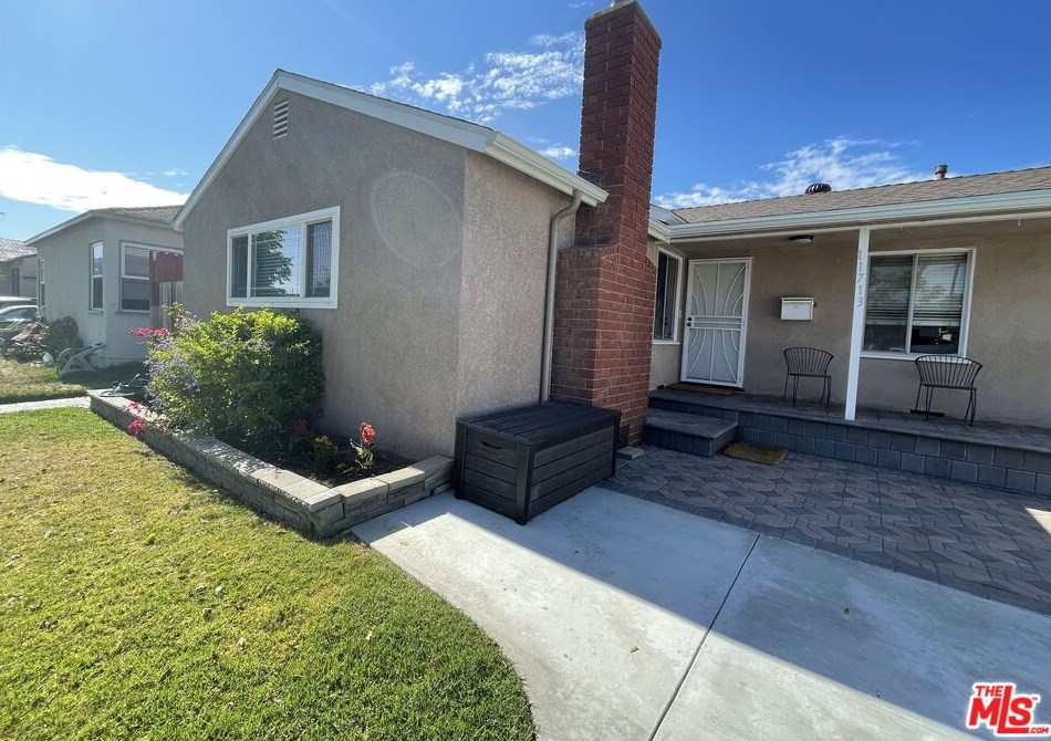 11713 Garetal St, Santa Fe Springs, CA 90670