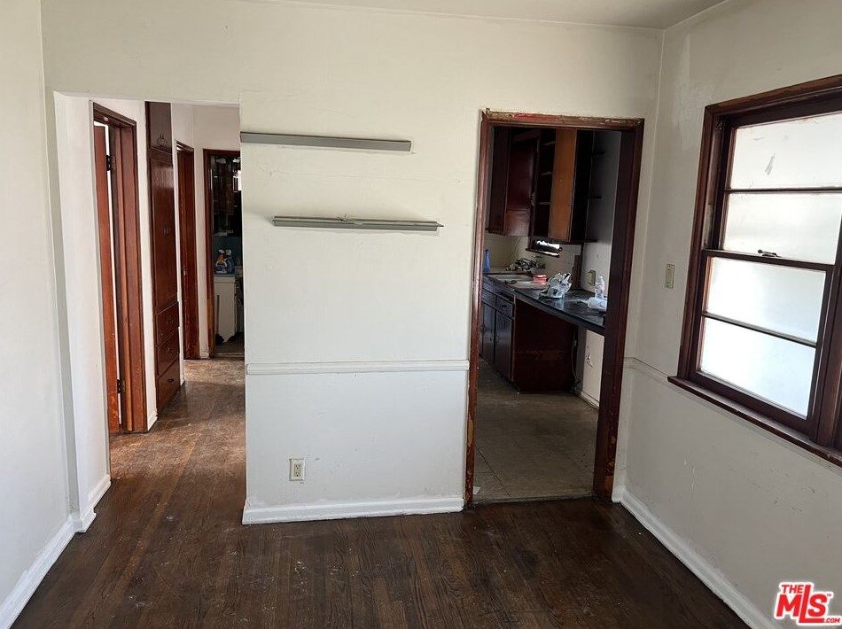 2152 Parnell Ave, Los Angeles CA  90025-6318 exterior