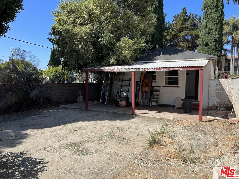 2152 Parnell Ave, Los Angeles CA  90064-2201 exterior