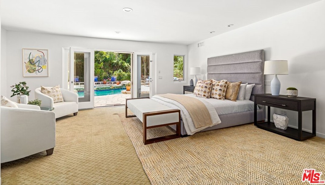 1171 Laurel Way, Beverly Hills, CA 90210-2254
