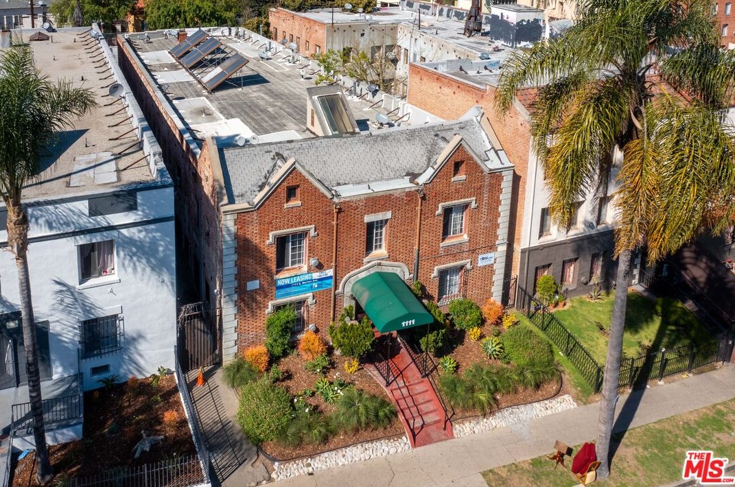 1111 Norton Ave, Los Angeles, CA 90019-3657