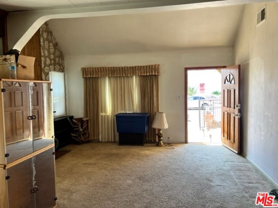 6240 Auckland Ave, North Hollywood, CA 91606