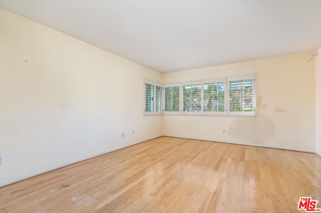 2919 Woodwardia Dr, Los Angeles CA  90077-2123 exterior