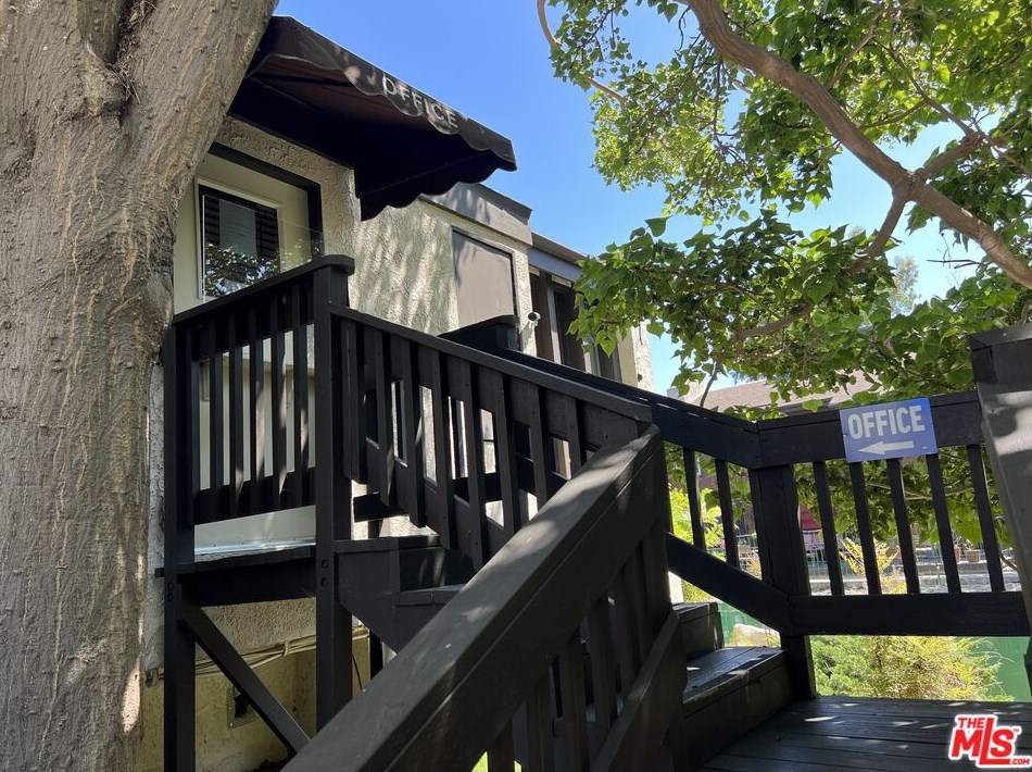 2106 Summertime Ln, Los Angeles, CA 90230